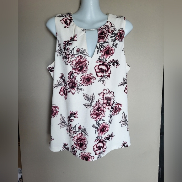 Ardene Floral Blouse - White and Pink,  Size Medium - Picture 1 of 4